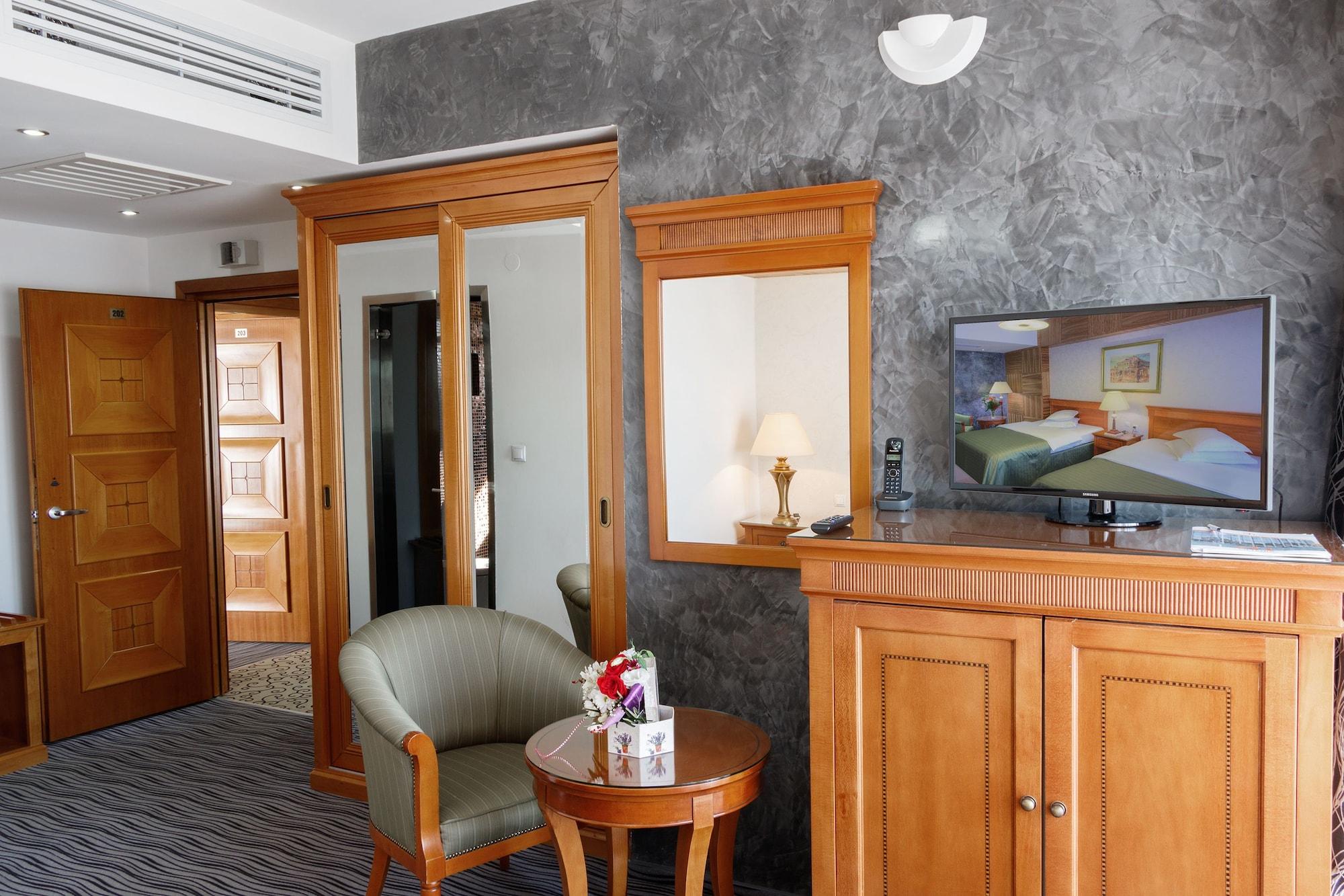 Hotel Oltenia Craiova Buitenkant foto