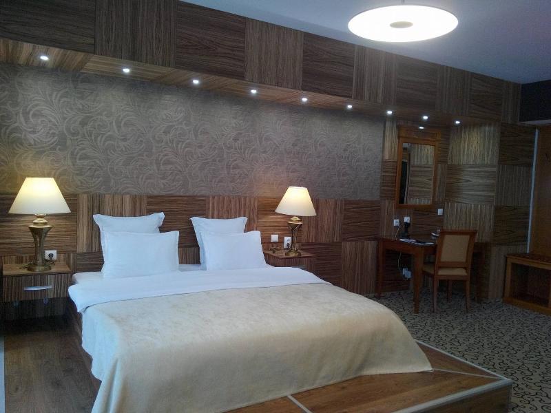 Hotel Oltenia Craiova Buitenkant foto