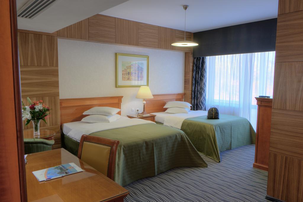 Hotel Oltenia Craiova Buitenkant foto