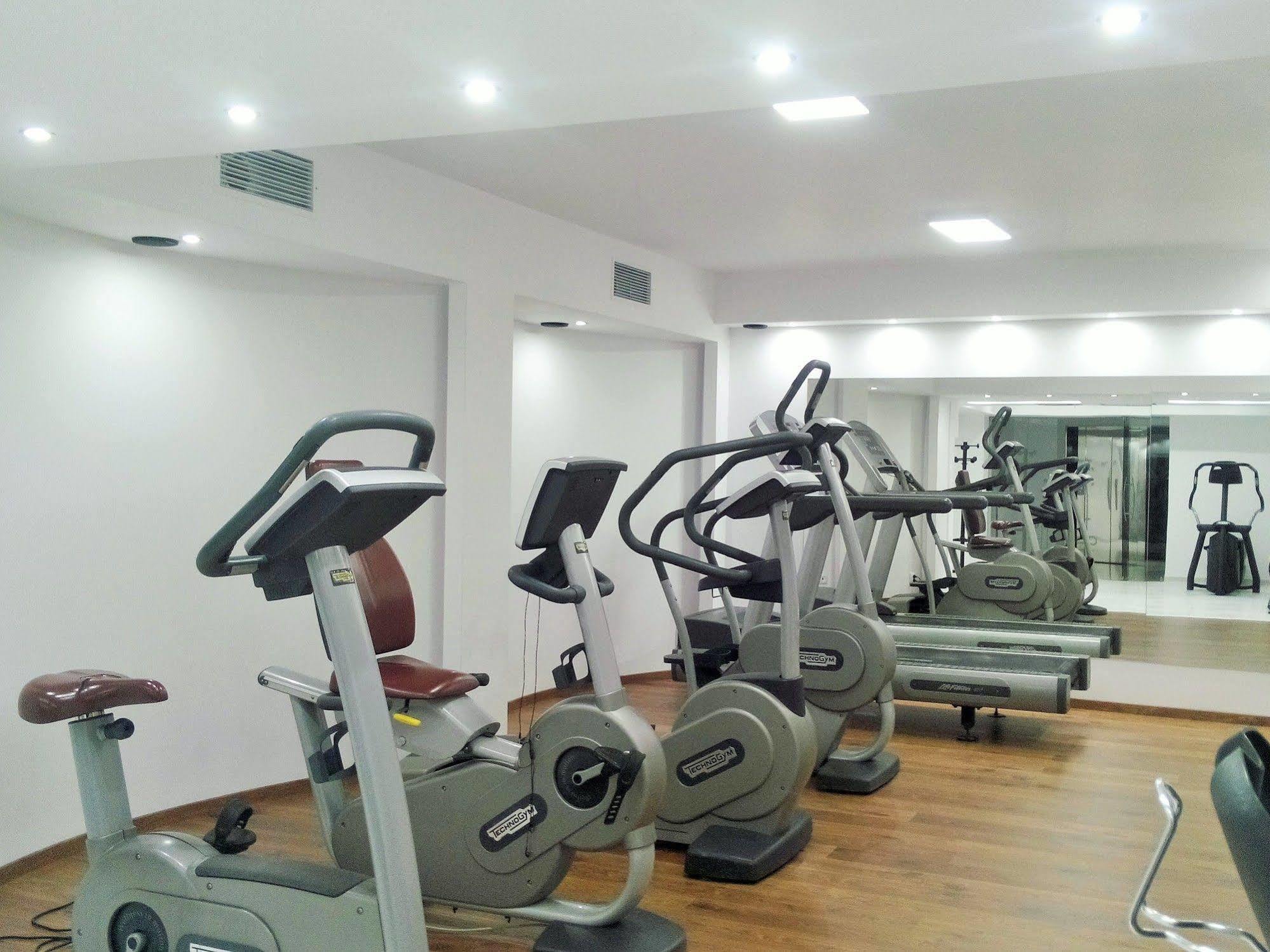 Hotel Oltenia Craiova Buitenkant foto